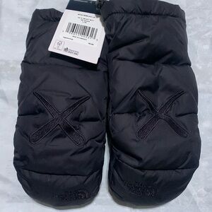 The North Face Mitts NWT XX KAWS